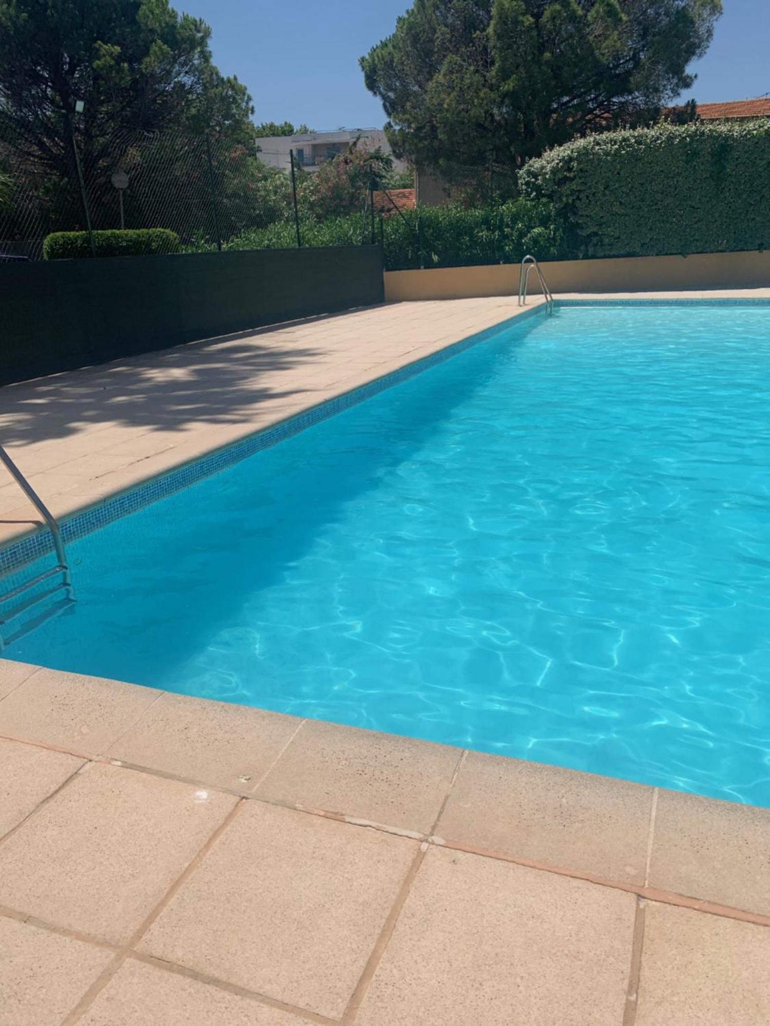 Appartement Idealement Situe Saint-Raphaël Exteriér fotografie