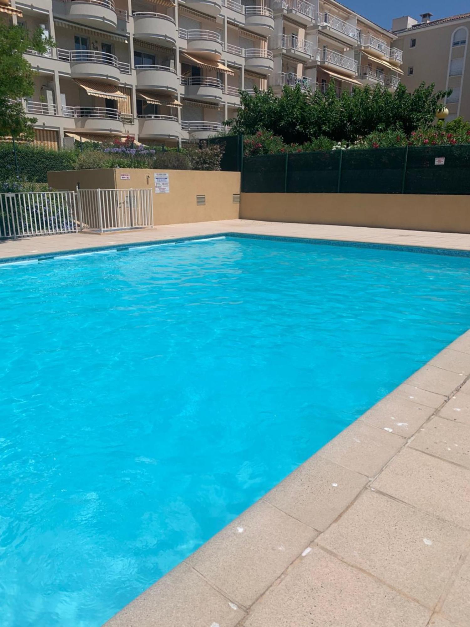 Appartement Idealement Situe Saint-Raphaël Exteriér fotografie